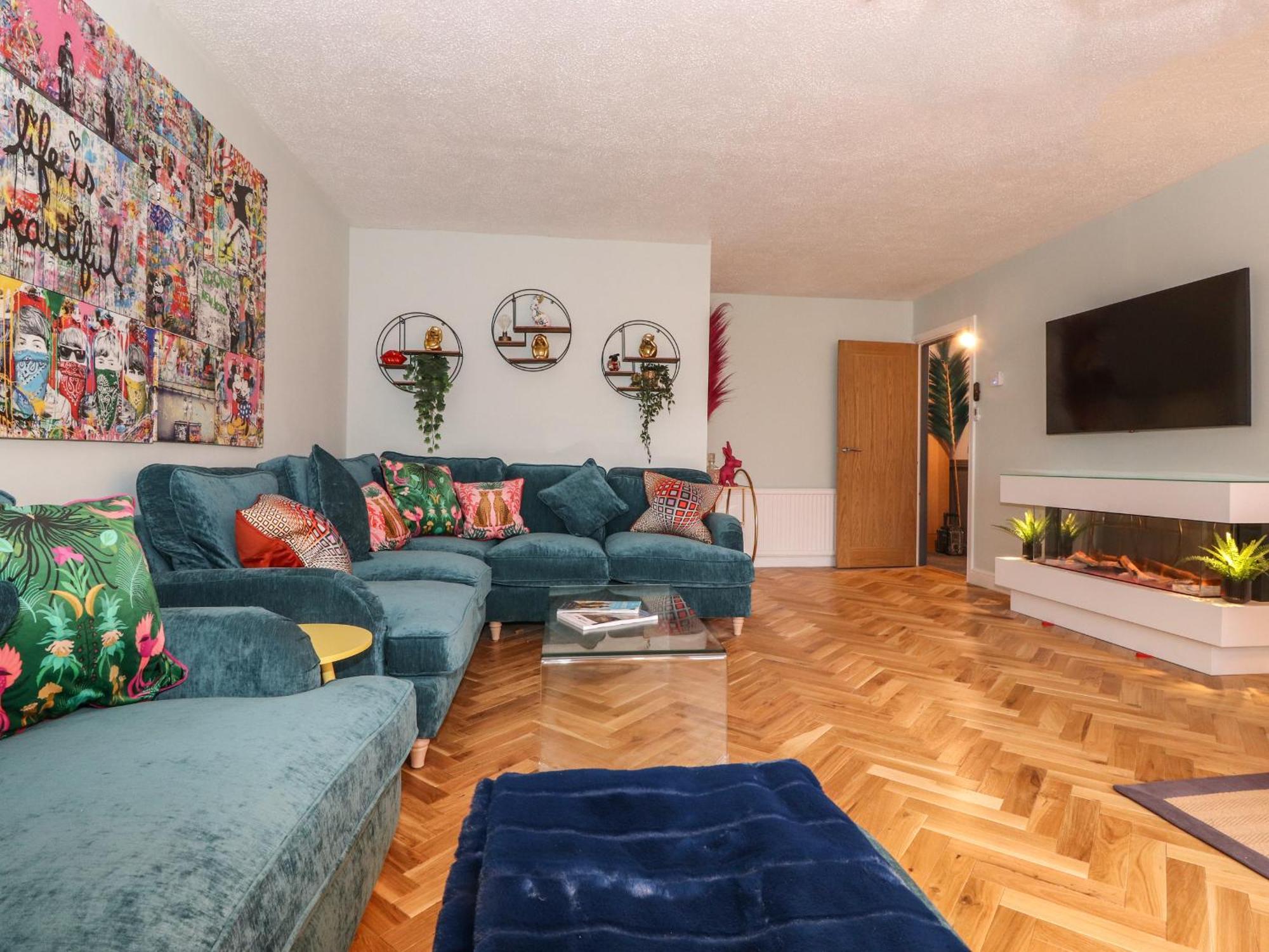 Tipsy Bee Villa Уиндермер Екстериор снимка