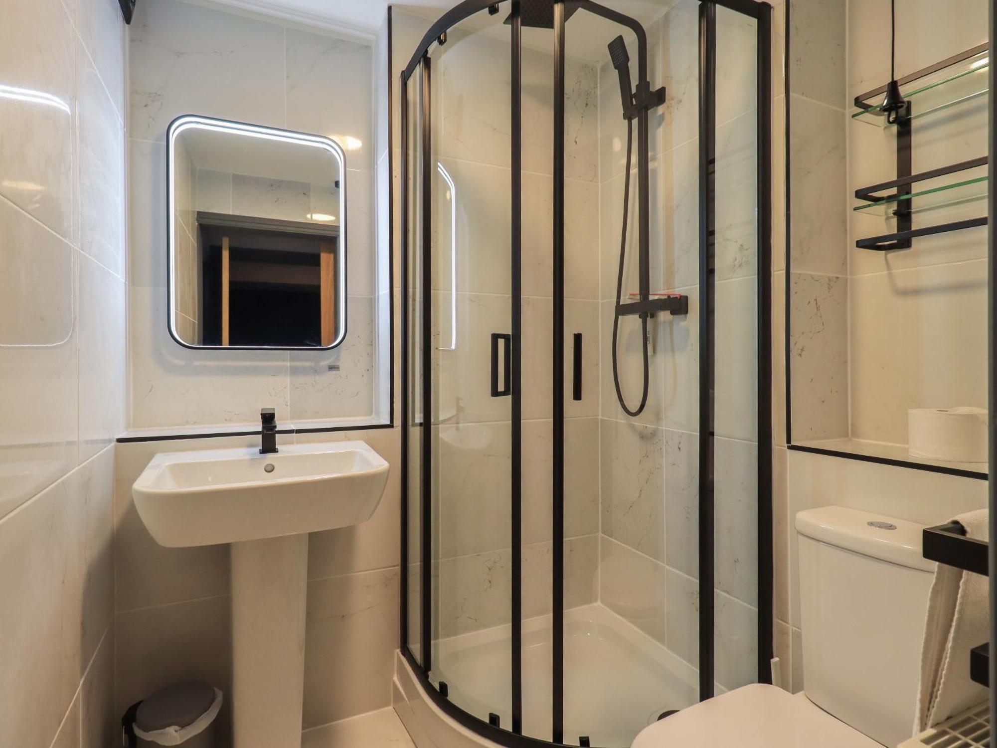 Tipsy Bee Villa Уиндермер Екстериор снимка